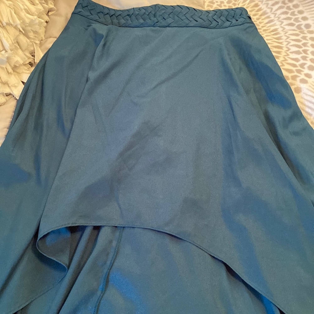 High/low skirt